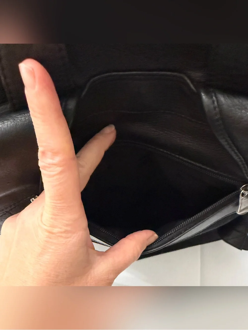 Links and Kings Quilt Leather Backpack Black